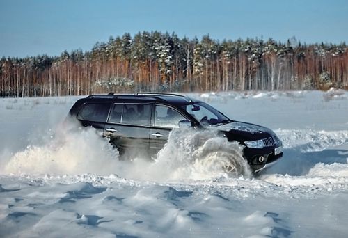 Прокат автомобиля suv класса Mitsubishi Pajero