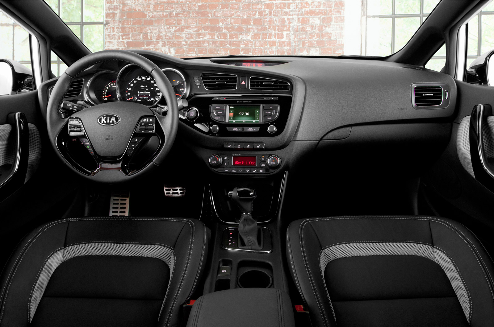 Прокат автомобиля комфорт класса Kia Seed